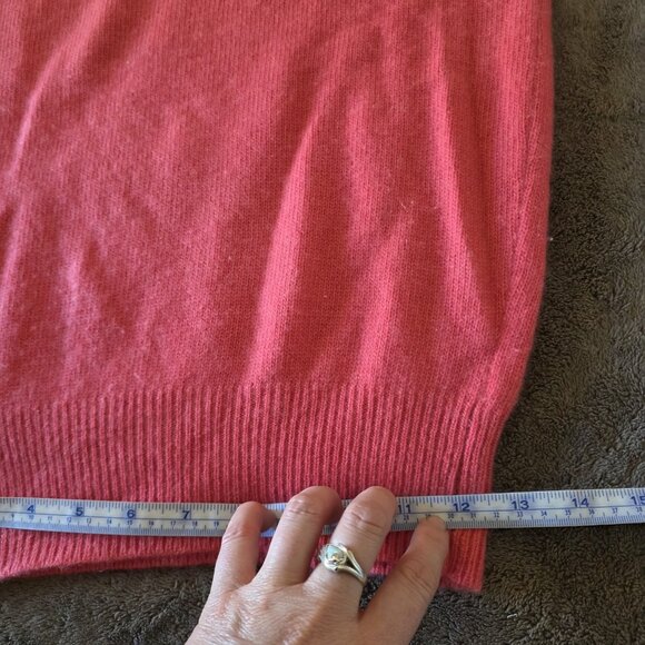 Neiman Marcus 100% Cashmere Turtleneck Sweater M Coral Pink Soft Luxe Knit - Picture 11 of 14